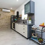 Appartement Apartment In Benkovac With A Hot Tub