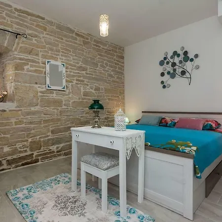 Nostalgija, Apartmán *