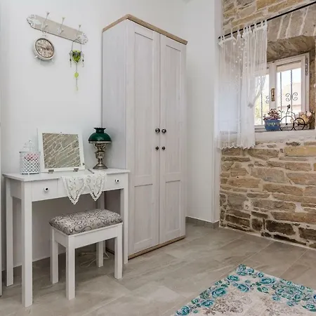 Apartment Nostalgija, *