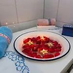 Apartment In Benkovac With A Hot Tub شقة *