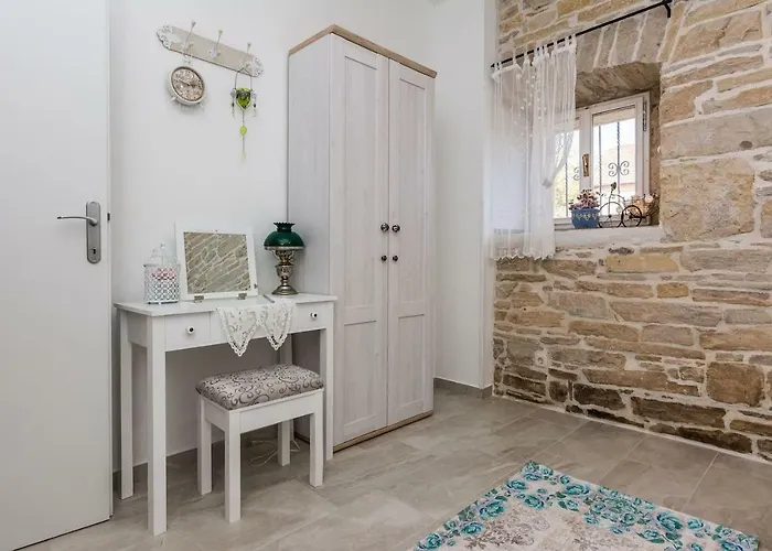 Apartman Nostalgija, *